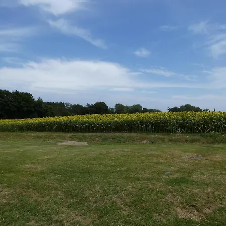 別荘 Chez Regine Angoumé